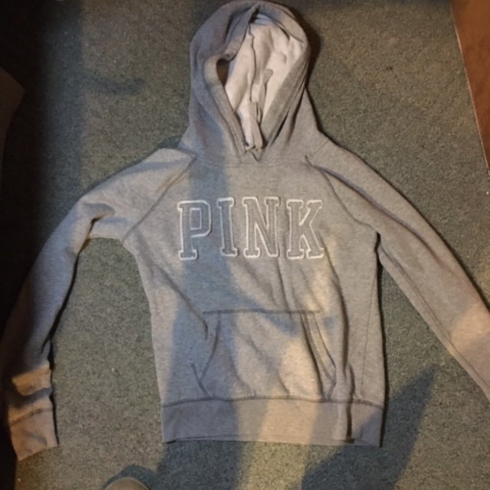 a grey hoodie